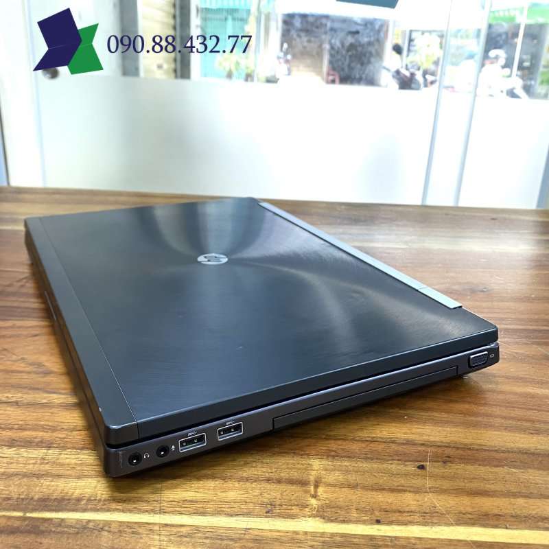 HP Elitebook 8560W i7-2620M RAM8G SSD128G 15.6" FULL HD VGA Quadro 1000M